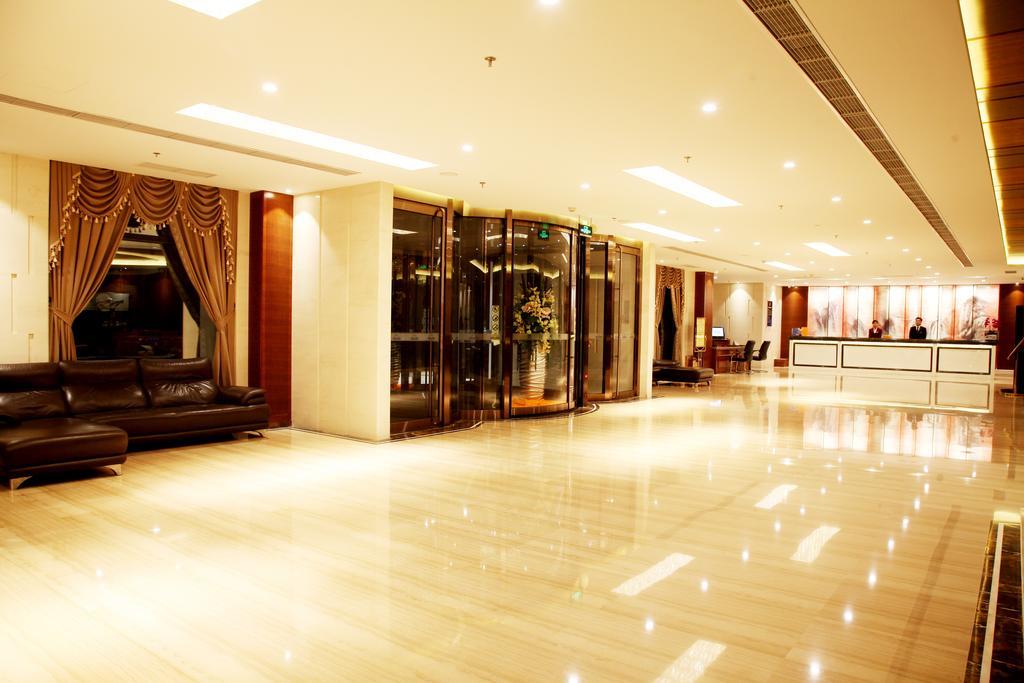 Ramada By Wyndham Beijing Airport Hotel Shunyi Exterior photo